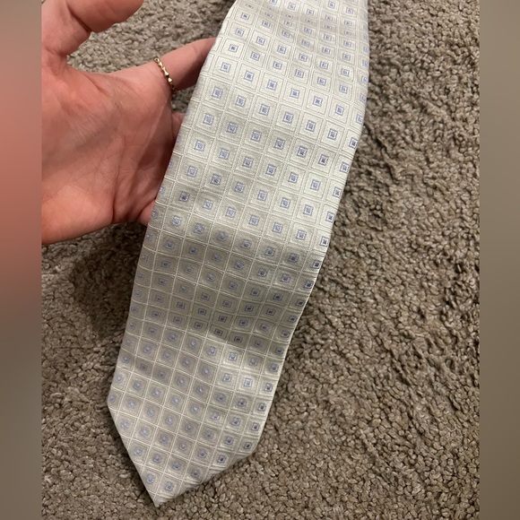 100% silk Valentino tie - Picture 2 of 4